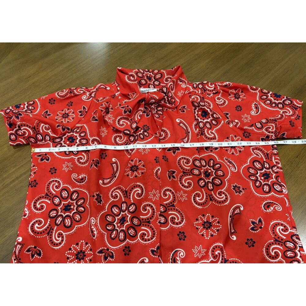 Vintage Laura Mae 70s 80s  Red Paisley Bowneck Blouse Short Sleeve Secretary